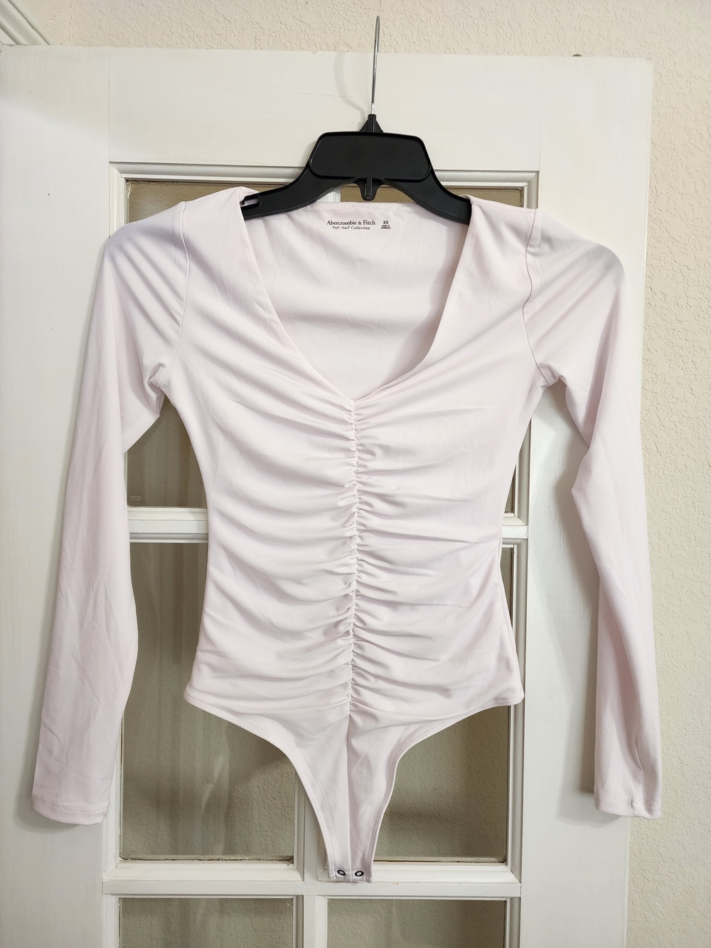 Abercrombie Light Pink Ruched Bodysuit XS Long Sleeve V Neck SoftAF